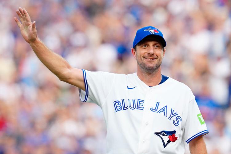 Reds Blue Jays Baseball
