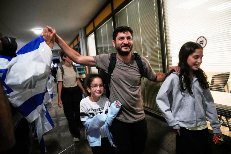 Photos of passengers returning to Tel Aviv after attack aboard FlyDubai flight