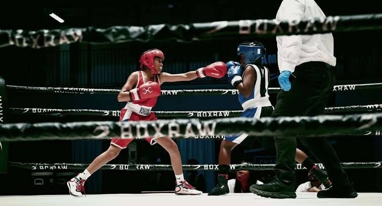 Teen boxers in the boxing ring