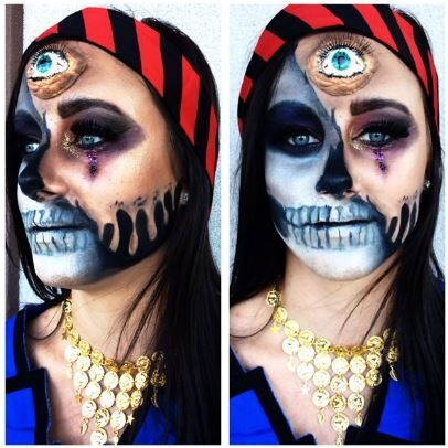 creepy-gypsy-fortune-teller