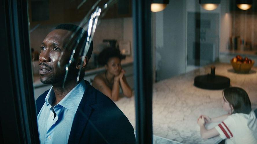 Leave the World Behind2