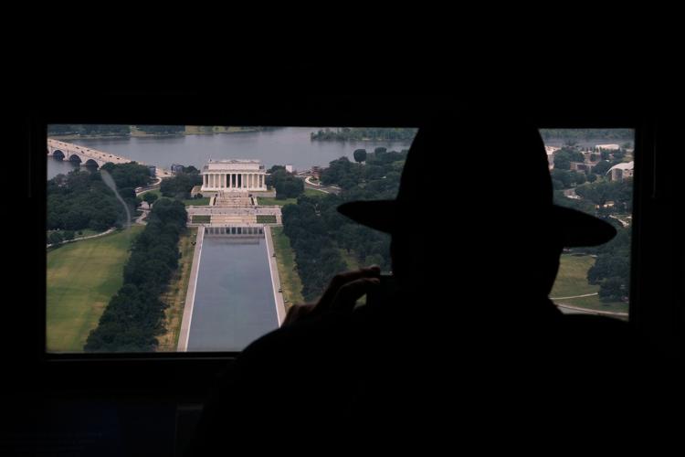 APTOPIX Lincoln Memorial Reflecting Pool