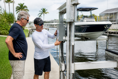 Why Cape Coral, FL, Families Expect Faster Communication from Boat Lift Contractors