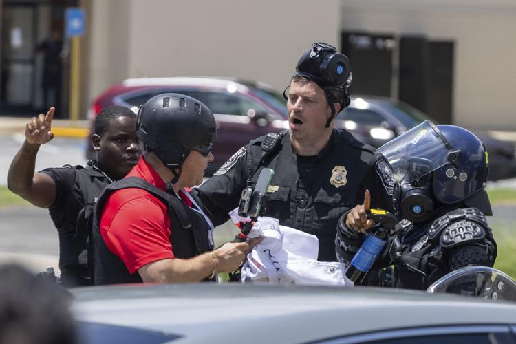 Immigration-Reporter Arrest