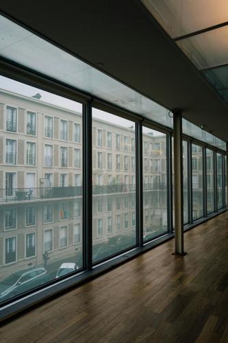 Summit Valley Glass & Window Expands Commercial Glass Installation in Utah