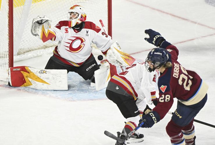 PWHL Charge Victoire Hockey