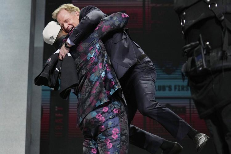 NFL Draft-Hugs Football