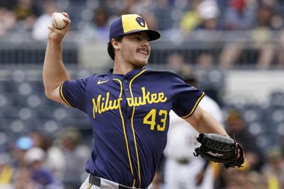 Brewers Pirates Baseball