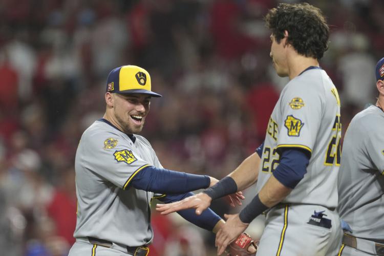 Brewers Reds Baseball