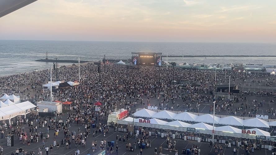 Scoot Stage