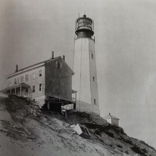 CAPE HENLOPEN LIGHTHOUSE