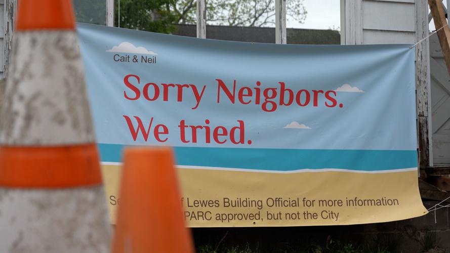 Apology Sign Lewes 311 Park Avenue