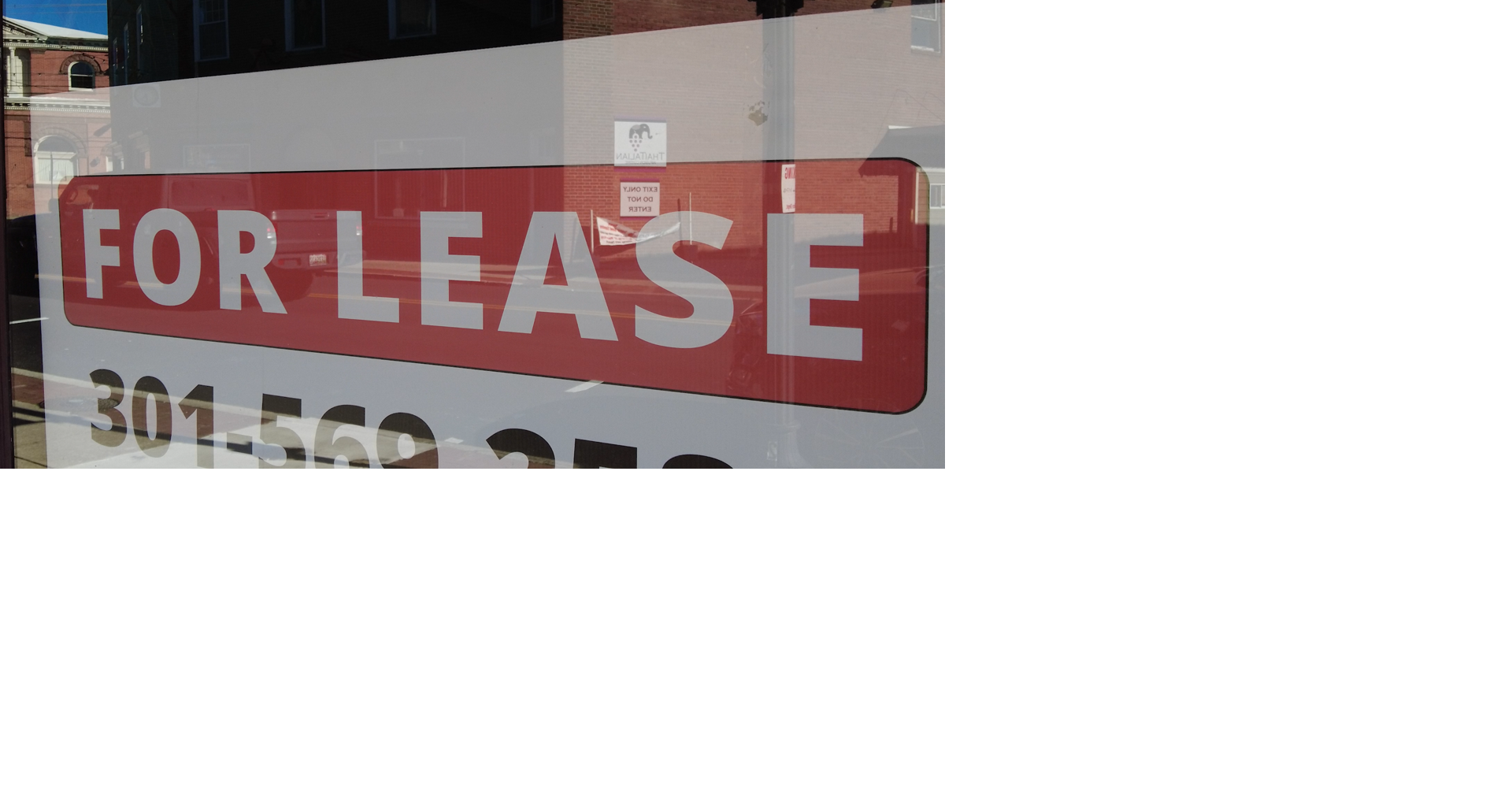 UPDATE: Cambridge mayor vetoes vacant storefront registry ordinance