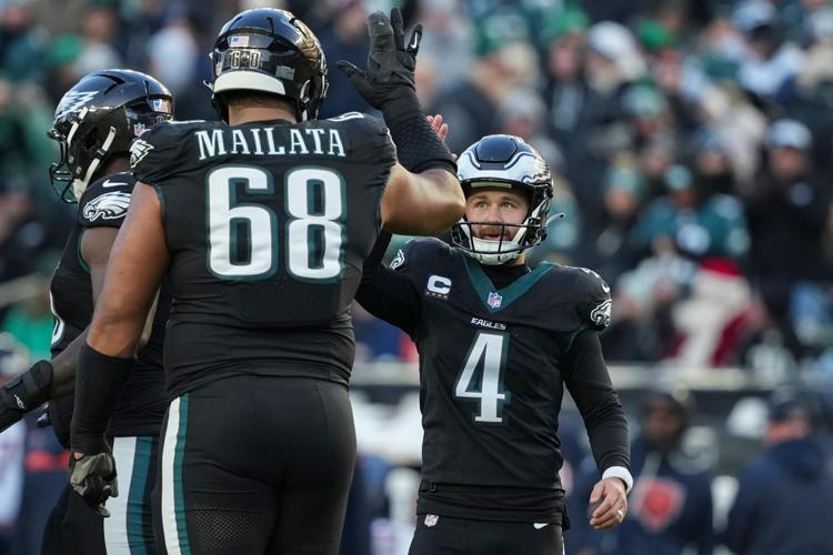 Bears Eagles Football