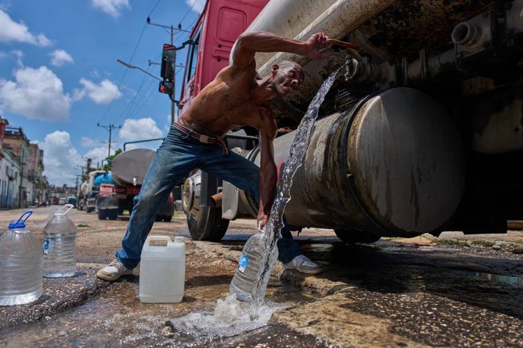 APTOPIX Cuba Water
