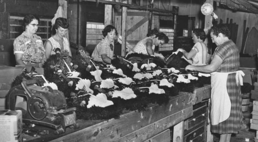 Making Holly Wreaths in Sussex County Del Archives