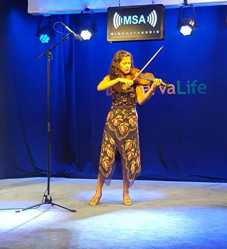 Elena Urioste Performs on the Mid South Audio Stage