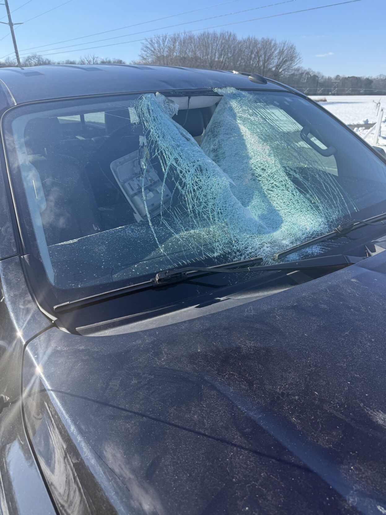 Person hurt after ice chunk crashes through windshield in Georgetown
