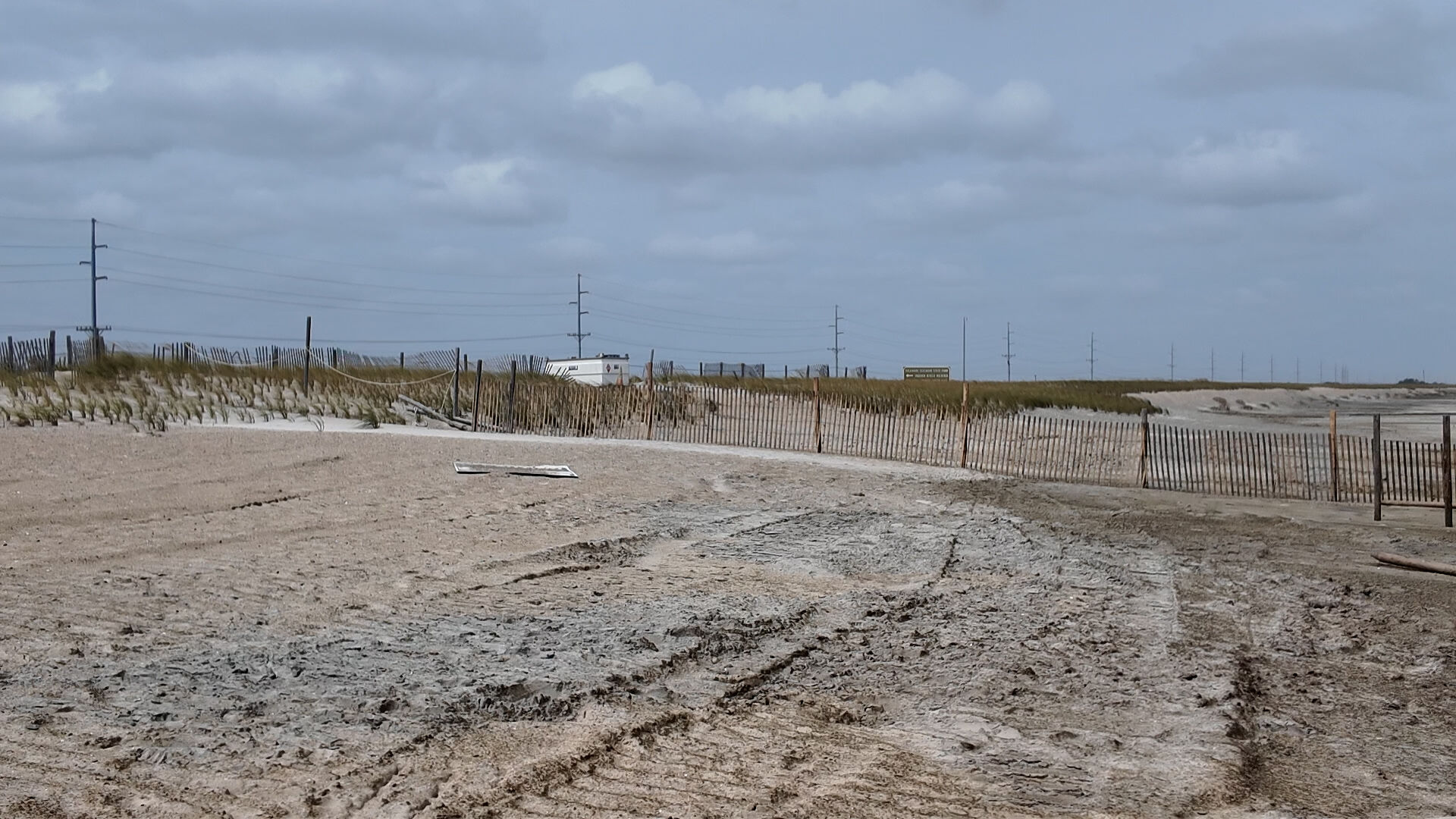 Indian River Inlet dunes face storm threat | Latest News | wboc.com