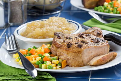 Pork-Chops-and-Applesauce_ArticleImage-CategoryPage_ID-2415398