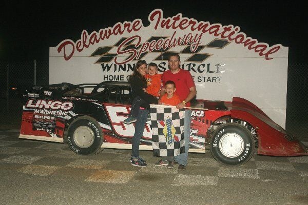 Donald Lingo Jr S.R. Pete & Sons Super Late Model Winner