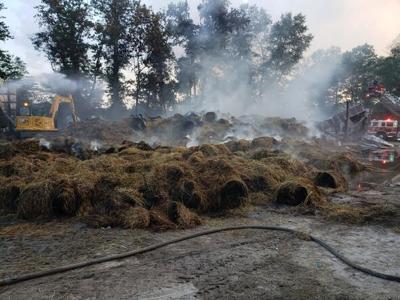 POLE BARN FIRE 0627.jpg