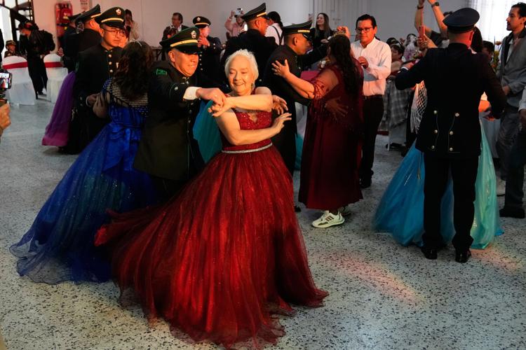Colombia Belated Quincearenas
