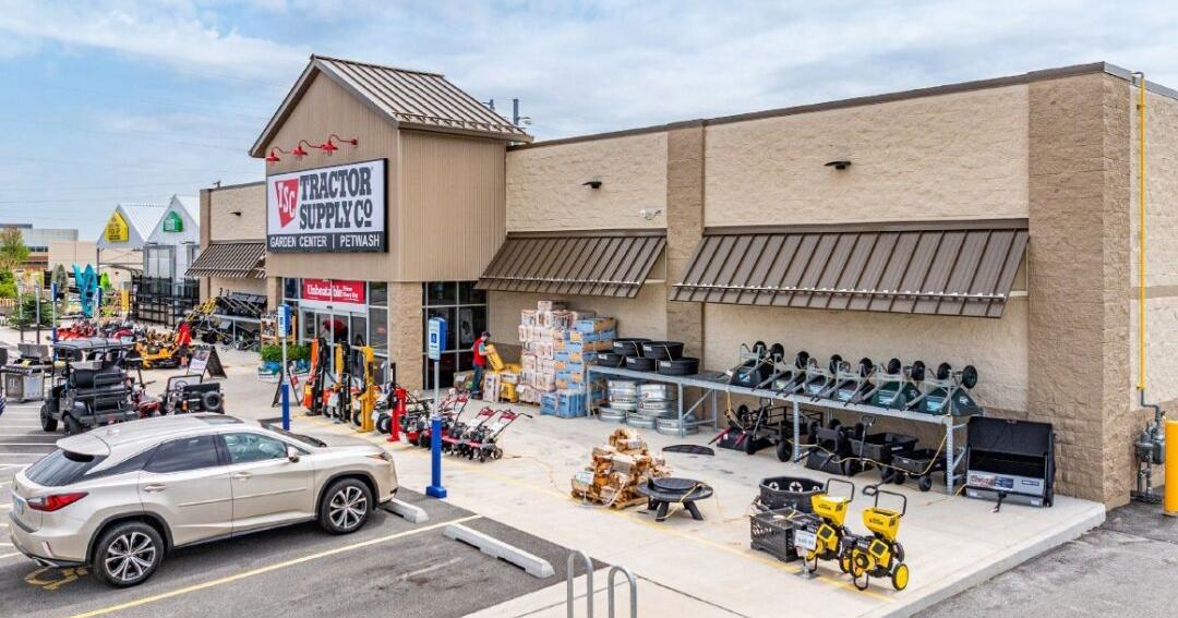 The Boulder Group Arranges $7.8 Million Sale of Tractor Supply