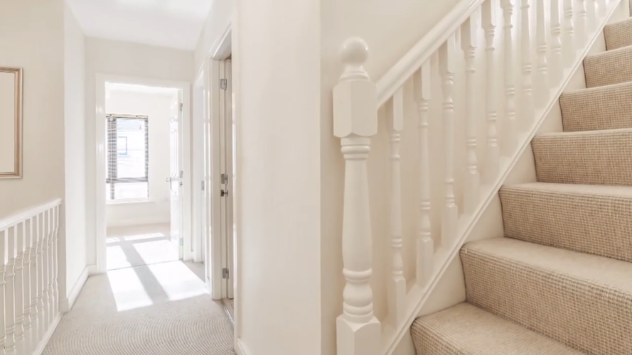 DVL1877C.00_03_59_20.Still004