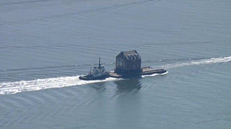 Historic Home Begins Water Voyage From Easton to Queenstown