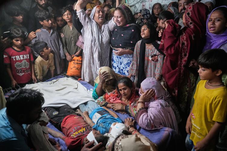 APTOPIX Pakistan Tutoring Center Collapsed