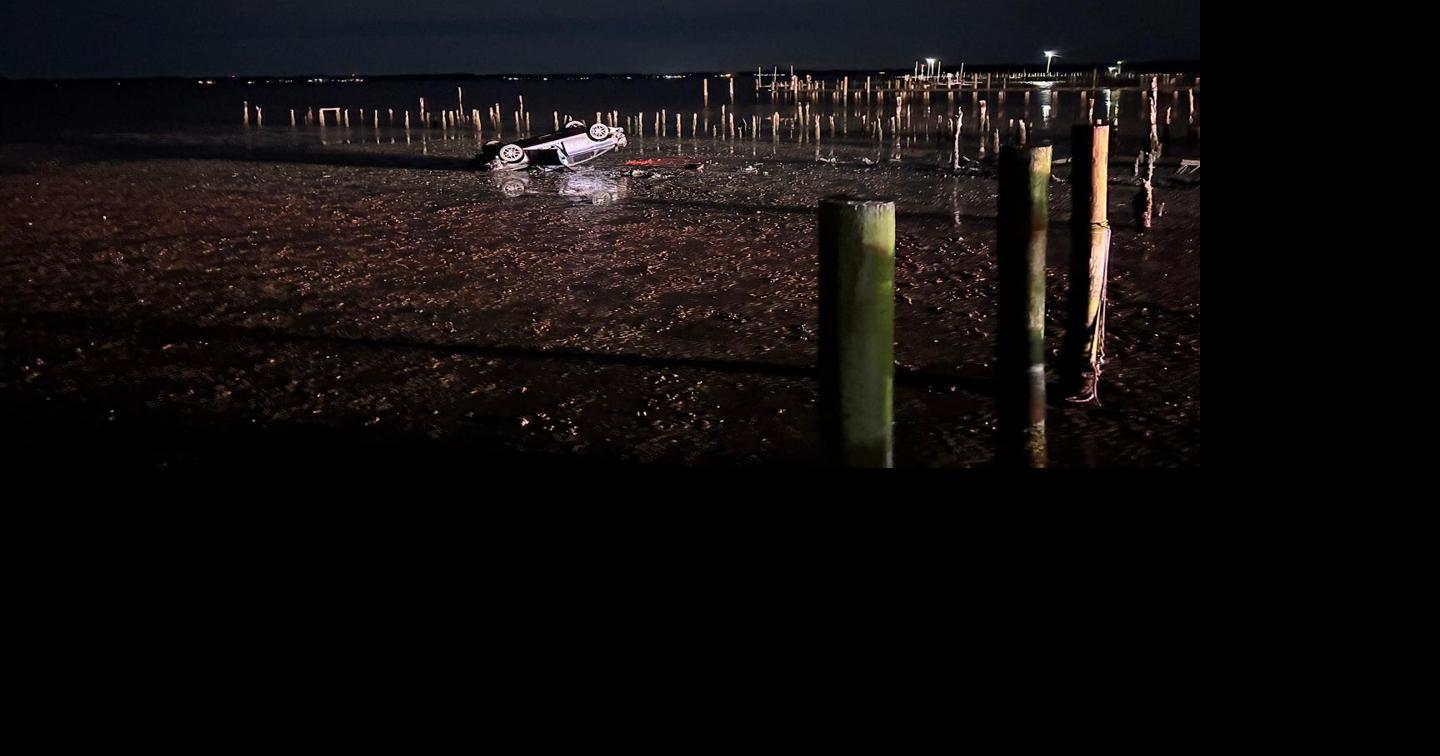 New Year's Eve drive ends with crash into Indian River Bay