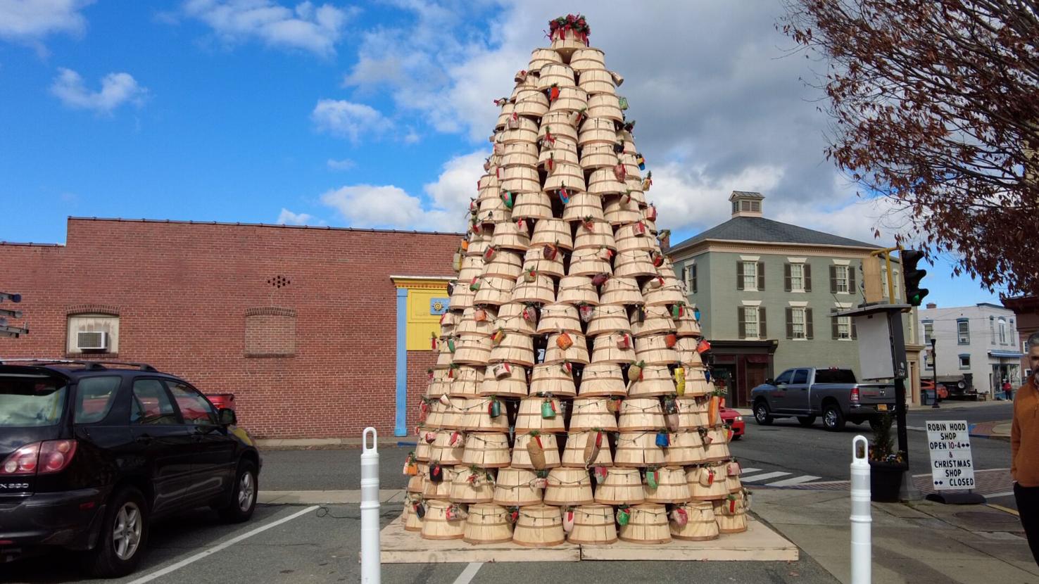 Annual Crab Basket Christmas Tree Lights Up Downtown Cambridge for the