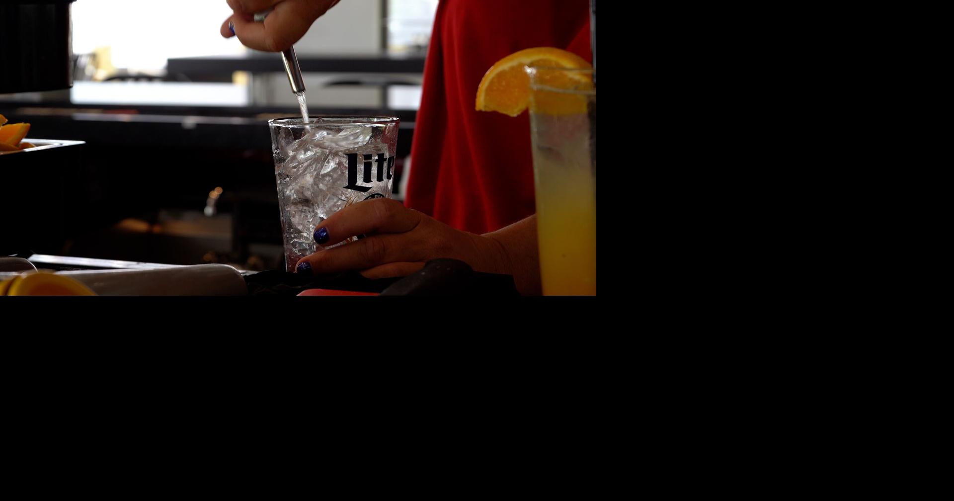Delaware bill would push allow bars to stay open until 2 a.m.