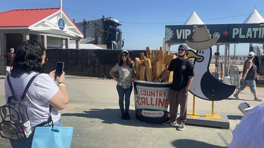 Country Calling photo op