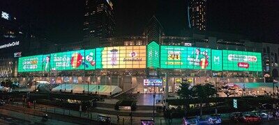 2,400 sqm: Asia's Largest Indoor Transparent Screen Shines at Central World, Thailand