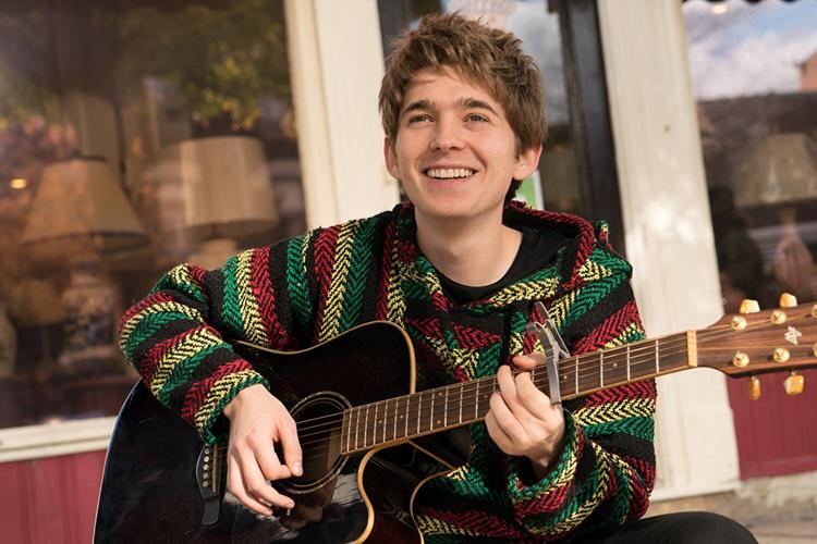 Movie Review – Brad’s Status