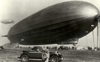 2 Airship of 1920s generic with Packard Automobile.png