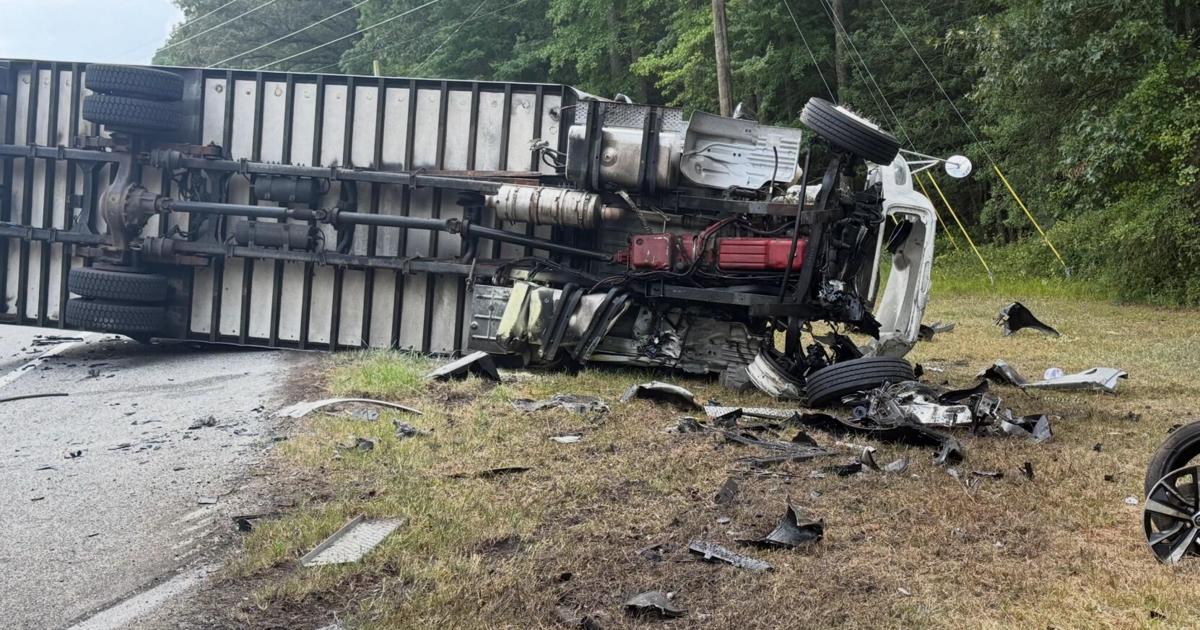 UPDATE: Overturned truck closes portion of Snow Hill Road south of Salisbury