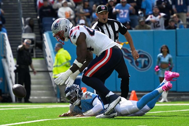 APTOPIX Patriots Titans Football