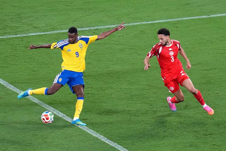 APTOPIX Tunisia Sweden WCup Soccer