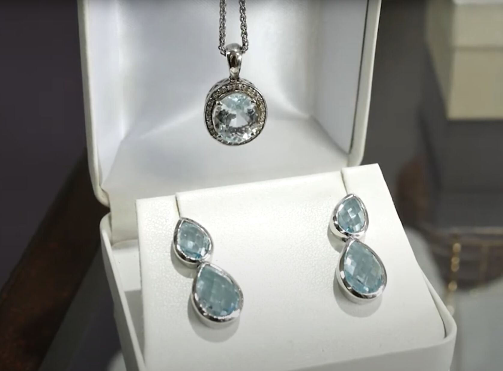 Conversation Peace Jewelers