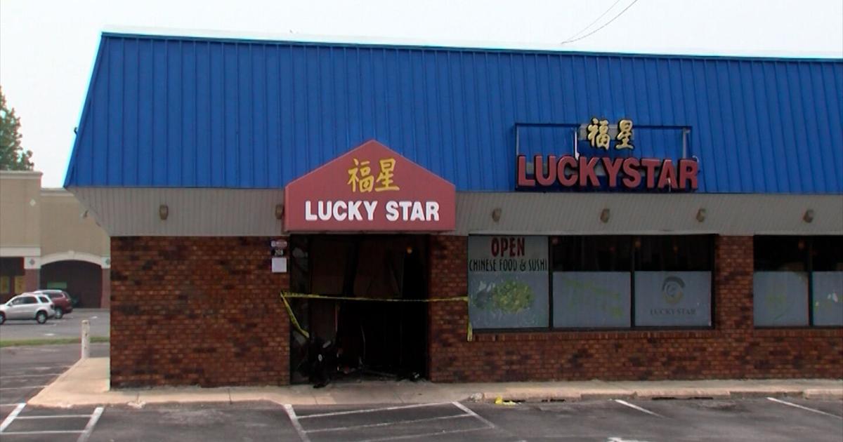 Vehicle crashes into Fruitland restaurant, causing damage to building