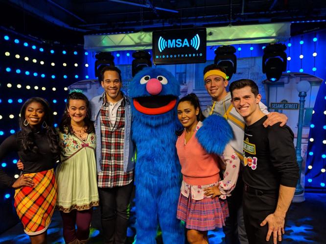 46167418_313055649285924_773421342543314944_n-1