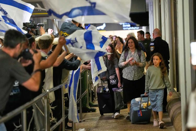 Photos of passengers returning to Tel Aviv after attack aboard FlyDubai flight