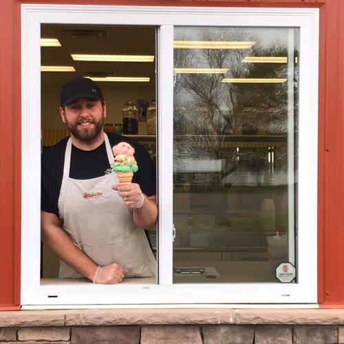 105951641_1203284356671964_565100618897505681_n