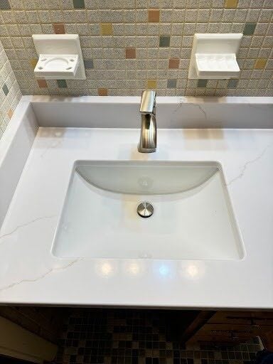 O’Brien Cut Stone Delivers Custom Quartz Shower Seat and Knee-Wall Sills a Day Ahead of Schedule