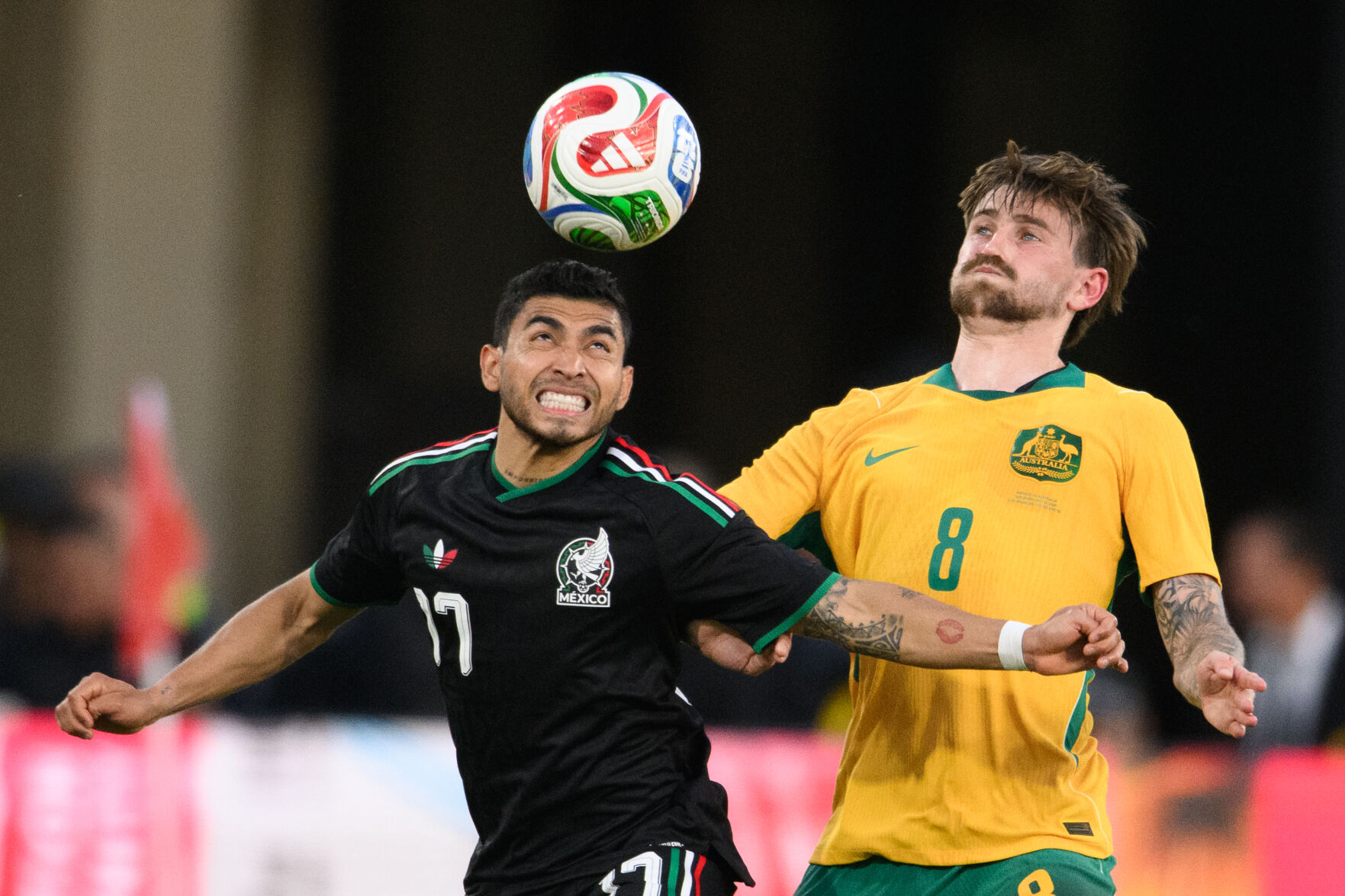 Vázquez's first-half header lifts Mexico past Australia 1-0 in a