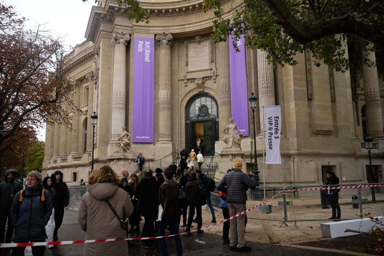 France Protests Art Basel