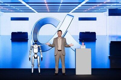 HONOR Advances Its AI Vision at MWC 2026 with Robot Phone, Humanoid Robot and Magic V6